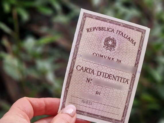 CARTA D’IDENTITA’ DI CARTA ADDIO
