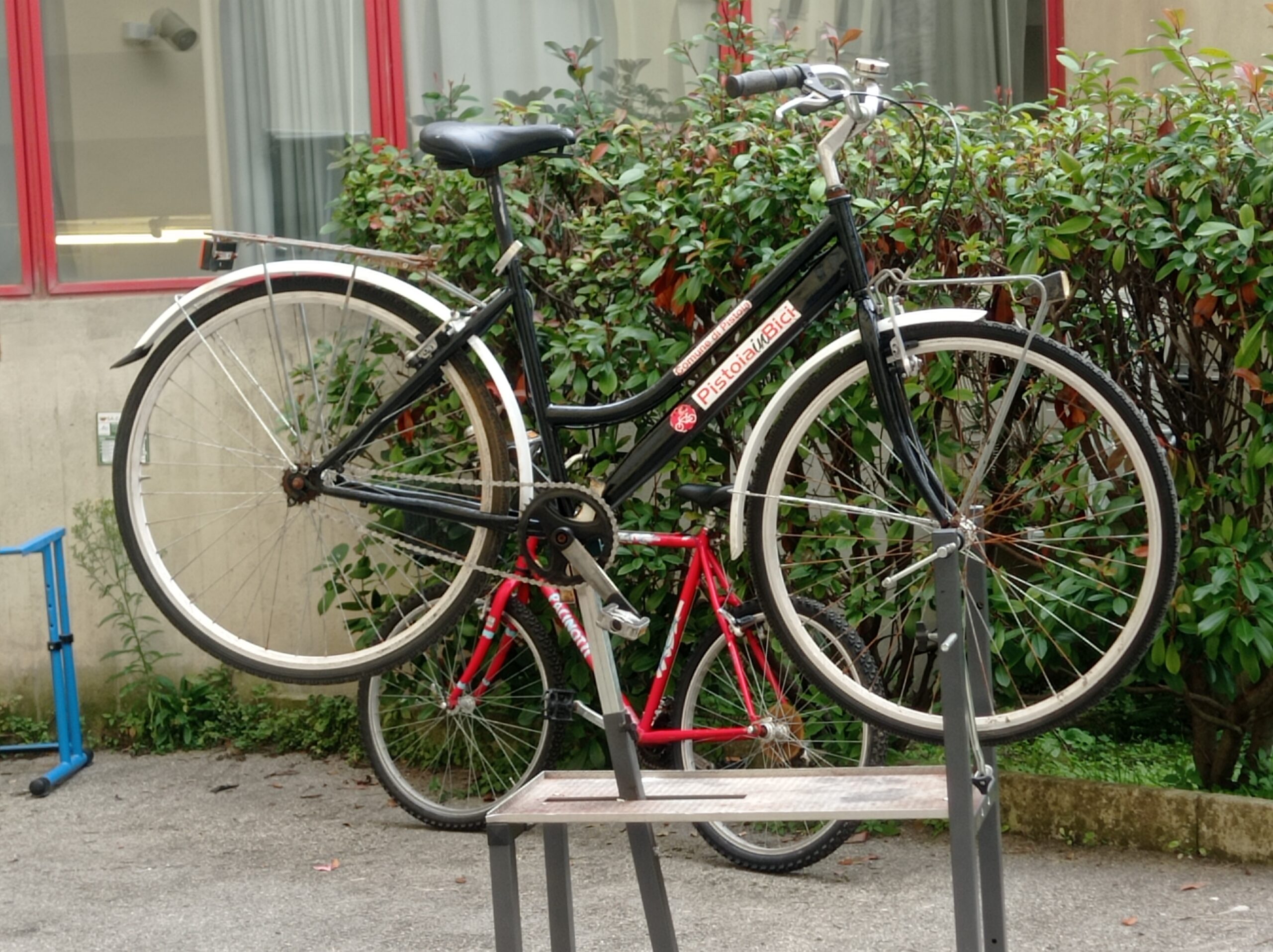 CON I RAGAZZI DEL PACINOTTI AL RECUPERO DELLE BICI