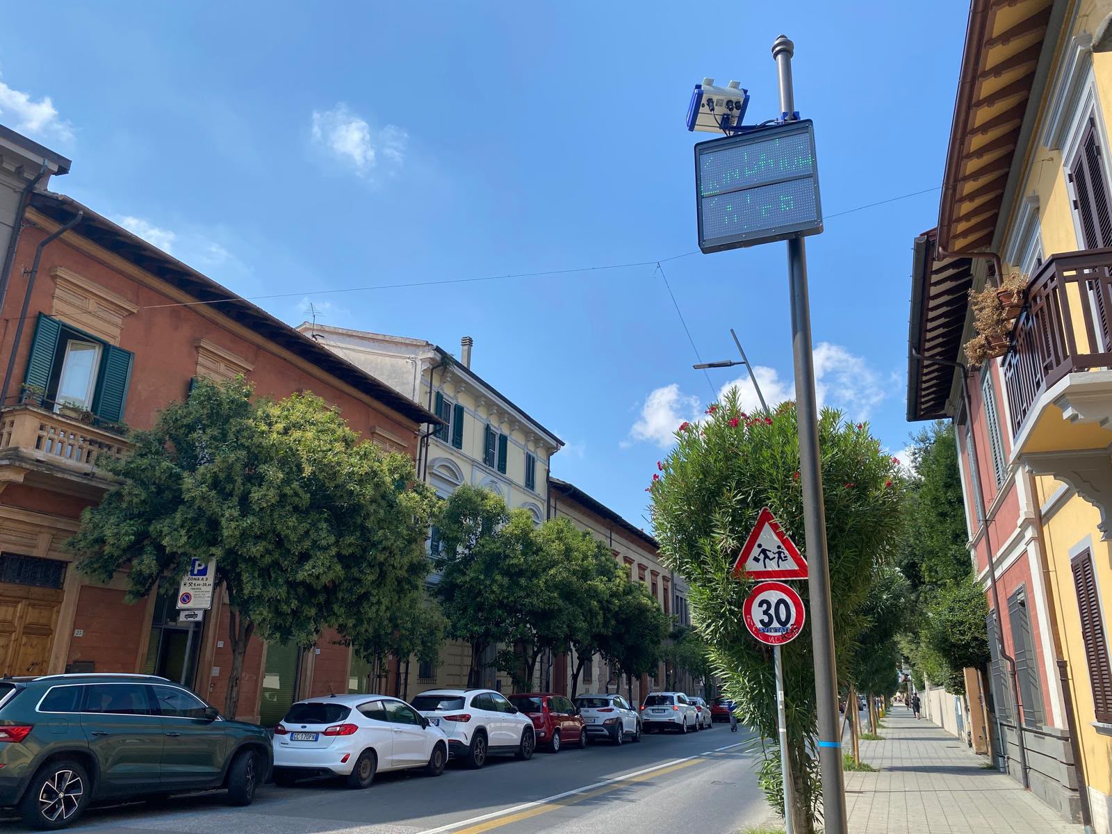 ZTL Stadio, invito a verificare e registrare le targhe dei veicoli autorizzati. Confermata la ZTL in via Benedetto Croce negli orari di ingresso e uscita dalle scuole.